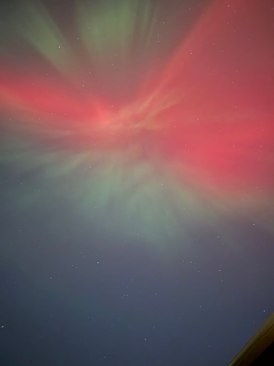 Pic of night sky with northern lights